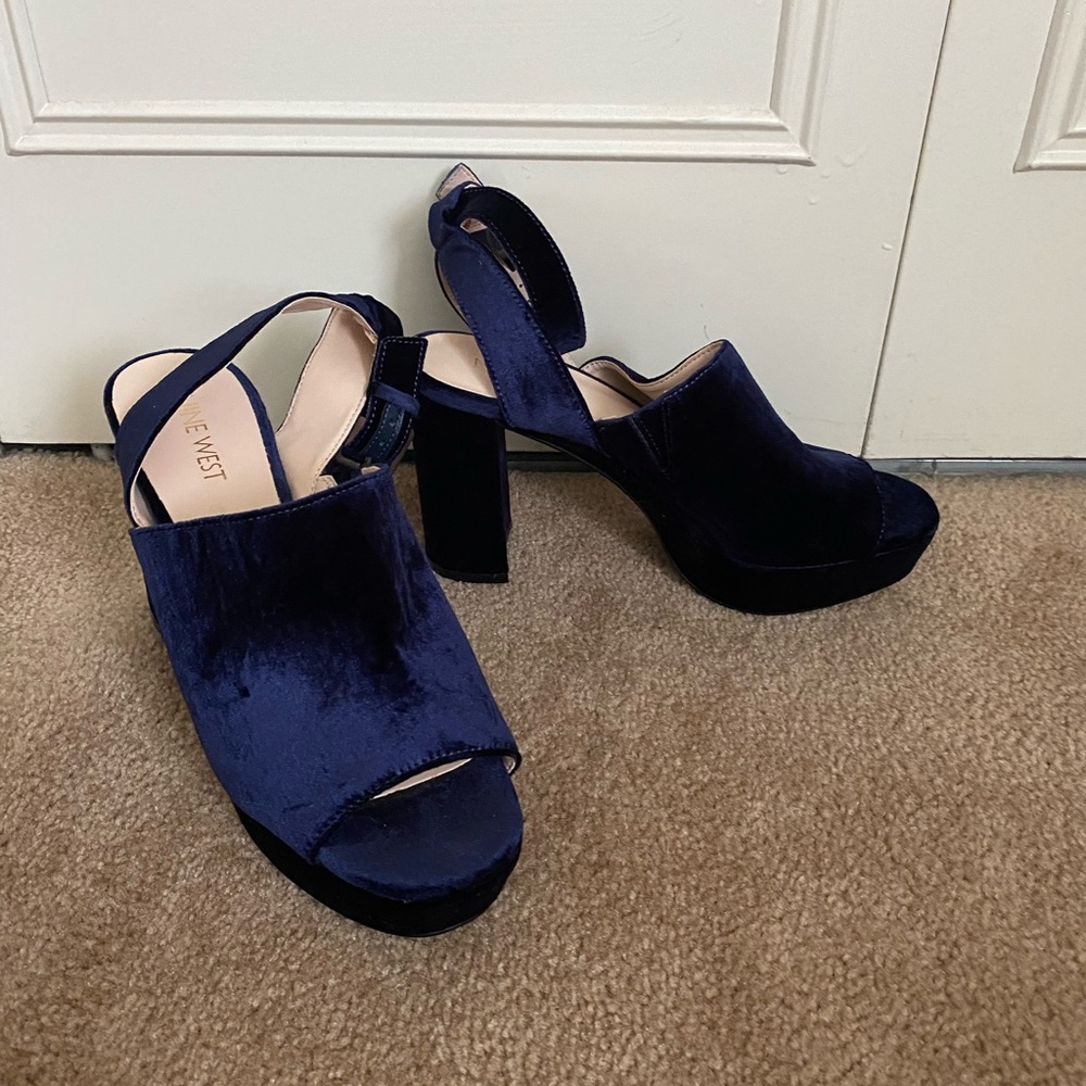 Nine West MY BABY blue velvet platform heels